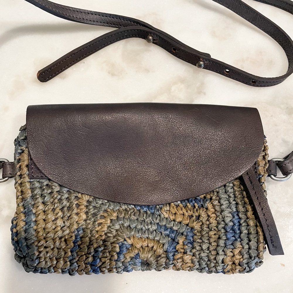 Small cross body purse